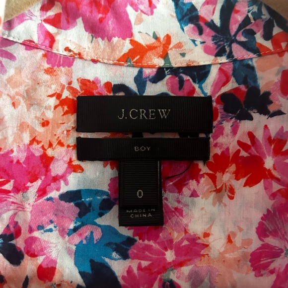 J CREW floral Button down -cotton/silk blend so it’s very soft and comfy! - Picture 5 of 11